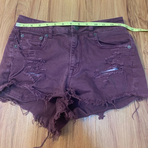 AEO High Rise Stretch Distressed Burgundy Shorts - Picture 6 of 7